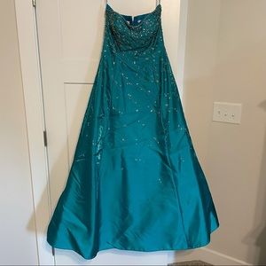 Nadine Teal Prom Dress